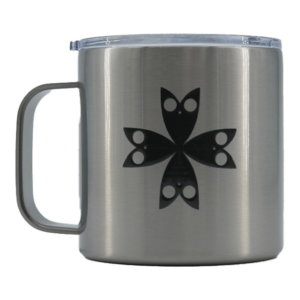 Shapers-Club- Stainless steel mug from the "Mugs isotherme Joel Fitzgerald surfboards" collection, featuring a transparent lid and a black motif with a symmetrical six-petal stylized flower inspired by Joel Fitzgerald's surfboard art. The handle is visible on the left side. -surfshop-surfboard